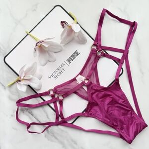 NWT VICTORIA'S SECRET VERY SEXY STRAPPY HARDWARE HIGH-LEG CHEEKY PANTY IN OUTRAG